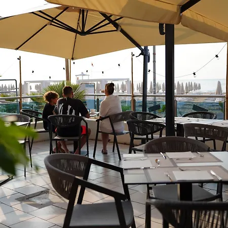 Hotel Delaville Frontemare