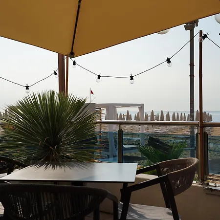 Delaville Frontemare 3*