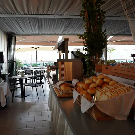 Hotel Delaville Frontemare 3*