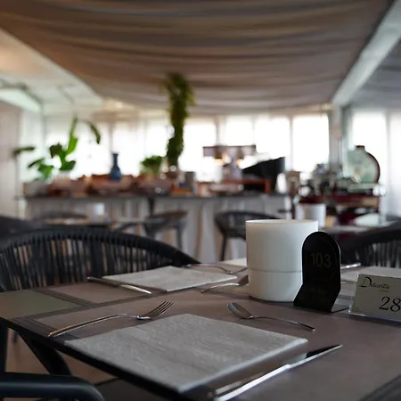 Hotel Delaville Frontemare 3*