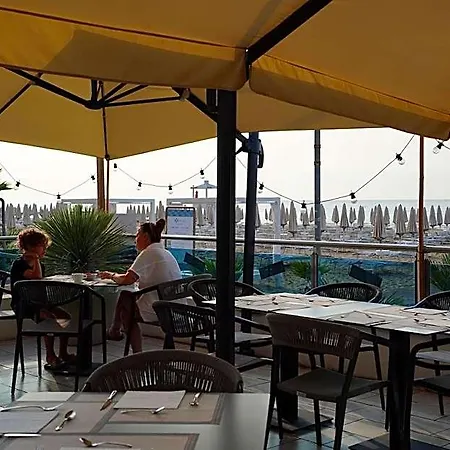 Delaville Frontemare Hotel 3*