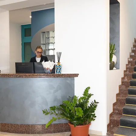 Hotell Delaville Frontemare 3*