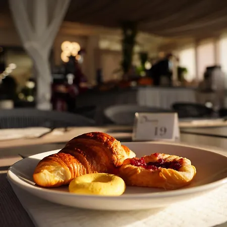 Delaville Frontemare Hotell 3*